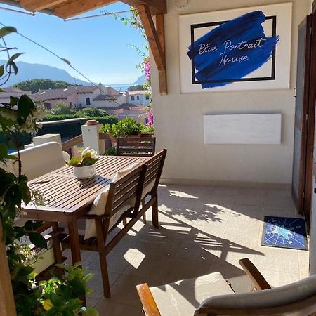 Appartement Blue Portrait House à Golfo Aranci Extérieur photo