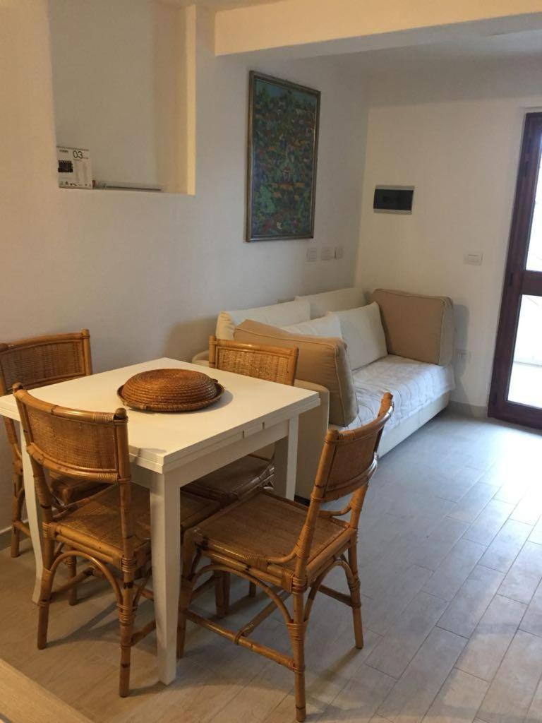 Appartement Blue Portrait House à Golfo Aranci Extérieur photo