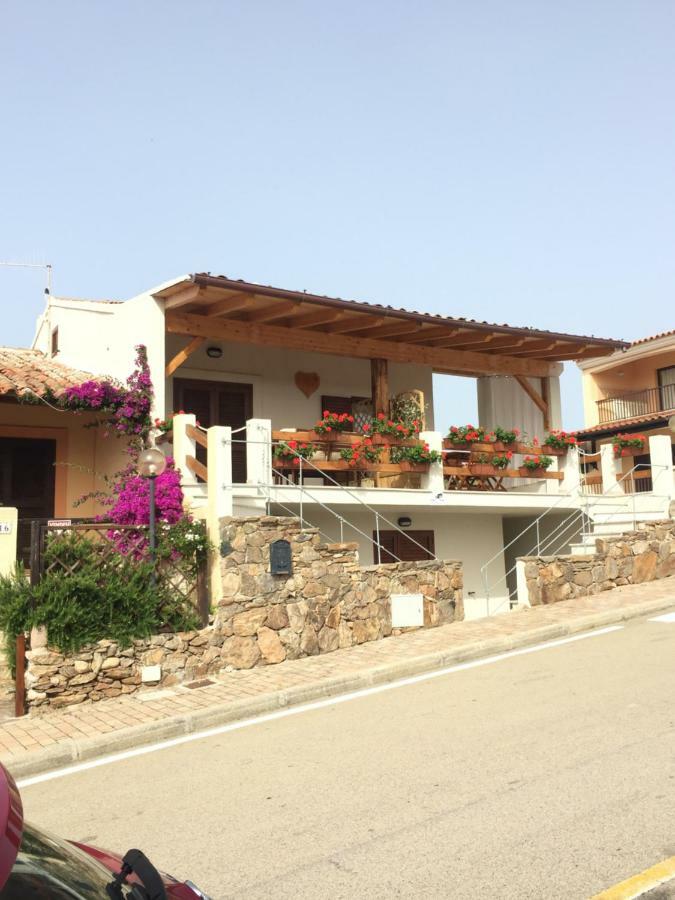 Appartement Blue Portrait House à Golfo Aranci Extérieur photo